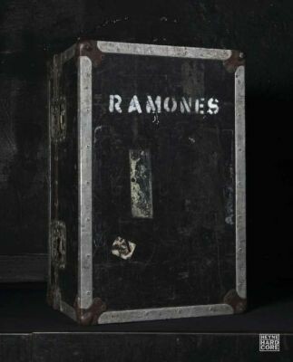 Cover FLO HAYLER, ramones