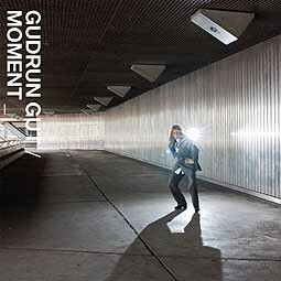 Cover GUDRUN GUT, moment