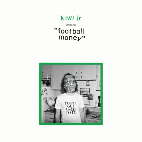 Cover KIWI JR., football money